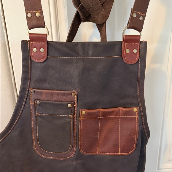 Heavy Duty Leather Apron - Picture 5 of 17